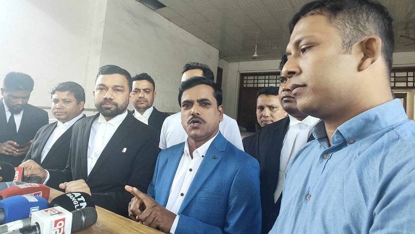 হাইকোর্টের ভেতরে আসামিদের হামলার শিকার মামলার বাদী